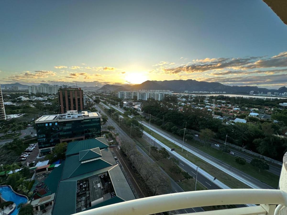 Flat Com Vista Panoramica -15- Na Barra Da Tijuca - Estacionamento Gratuito - Frigobar - Ar Condicionado - Piscina - Academia - Balsa Para Praia Gratis - Varanda - Vista Parcial Mar E Lagoa Rio de Janeiro Exteriör bild