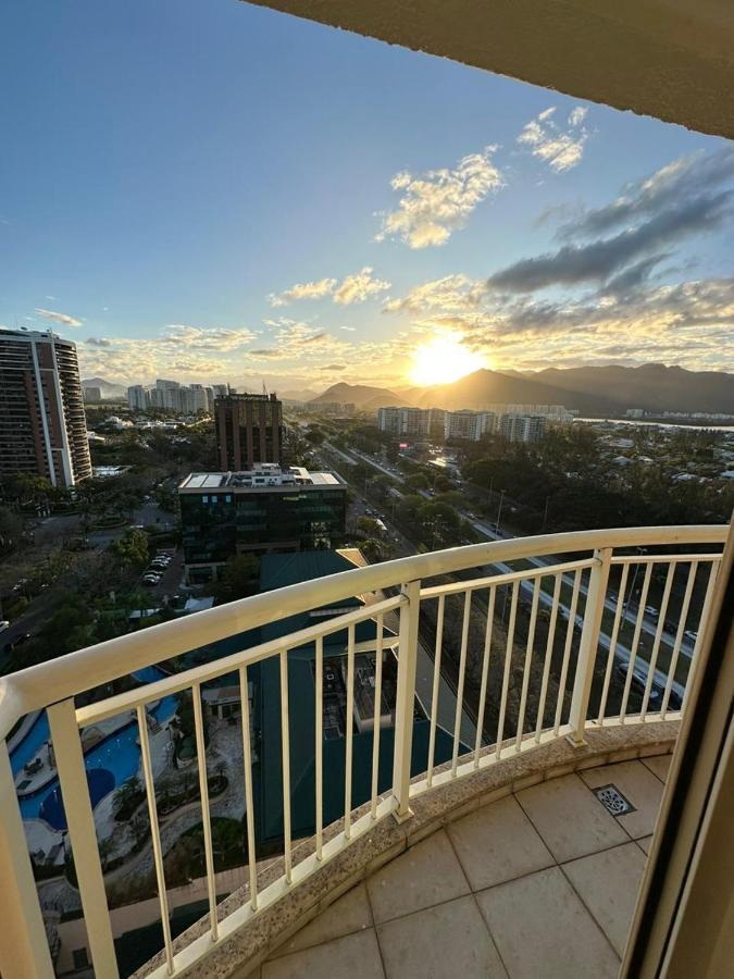 Flat Com Vista Panoramica -15- Na Barra Da Tijuca - Estacionamento Gratuito - Frigobar - Ar Condicionado - Piscina - Academia - Balsa Para Praia Gratis - Varanda - Vista Parcial Mar E Lagoa Rio de Janeiro Exteriör bild