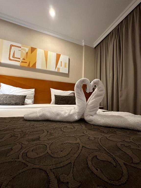 Flat Com Vista Panoramica -15- Na Barra Da Tijuca - Estacionamento Gratuito - Frigobar - Ar Condicionado - Piscina - Academia - Balsa Para Praia Gratis - Varanda - Vista Parcial Mar E Lagoa Rio de Janeiro Exteriör bild