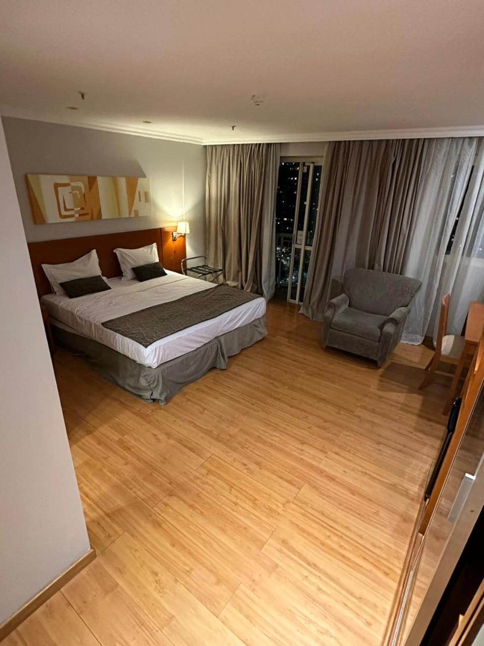 Flat Com Vista Panoramica -15- Na Barra Da Tijuca - Estacionamento Gratuito - Frigobar - Ar Condicionado - Piscina - Academia - Balsa Para Praia Gratis - Varanda - Vista Parcial Mar E Lagoa Rio de Janeiro Exteriör bild