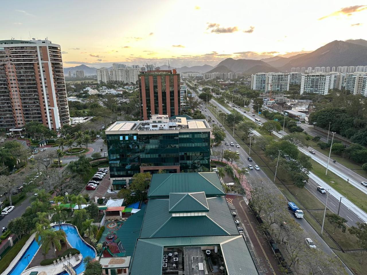 Flat Com Vista Panoramica -15- Na Barra Da Tijuca - Estacionamento Gratuito - Frigobar - Ar Condicionado - Piscina - Academia - Balsa Para Praia Gratis - Varanda - Vista Parcial Mar E Lagoa Rio de Janeiro Exteriör bild
