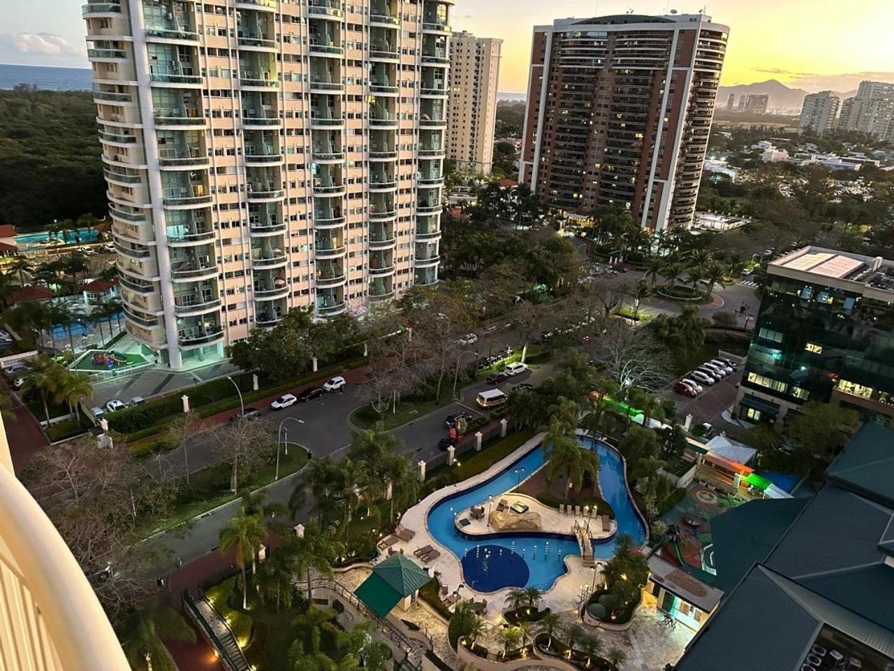 Flat Com Vista Panoramica -15- Na Barra Da Tijuca - Estacionamento Gratuito - Frigobar - Ar Condicionado - Piscina - Academia - Balsa Para Praia Gratis - Varanda - Vista Parcial Mar E Lagoa Rio de Janeiro Exteriör bild